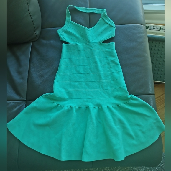 Aqua Guess cutout dress - Picture 9 of 9